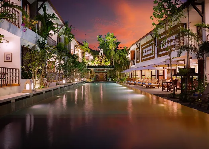Montra Nivesha And Art Hotel 4*