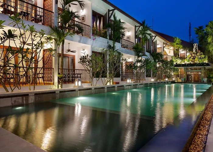 Montra Nivesha And Art Hotel 4*