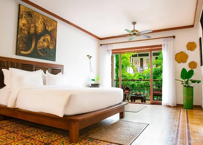 Hotel Montra Nivesha And Art
