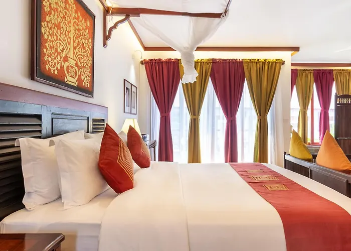 Hotel Montra Nivesha And Art 4*