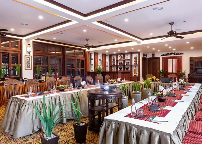 Hotel Montra Nivesha And Art Siem Reap